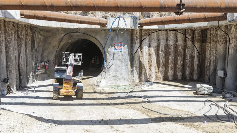 Mamak Metrosu şantiyesinin tünel girişi